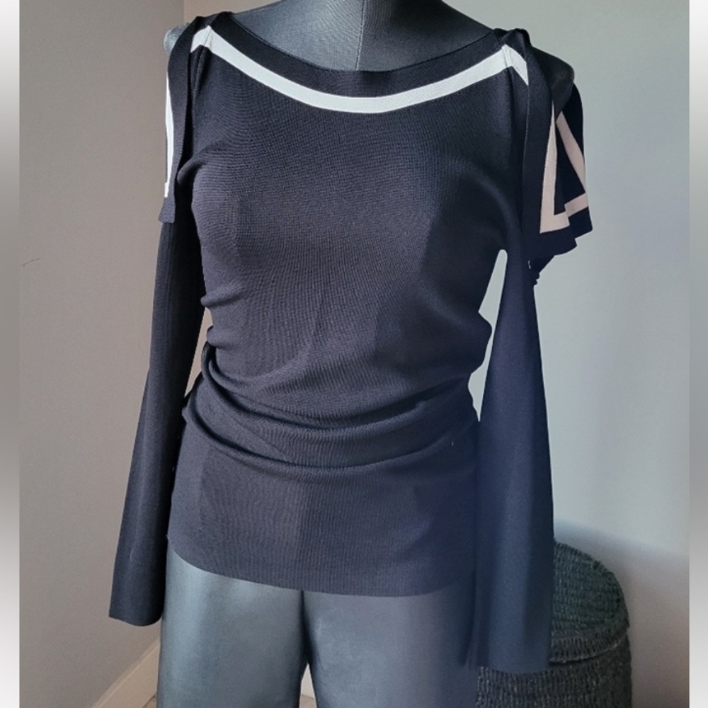 Frank Lyman cold shoulder sweater black w/white accents size M